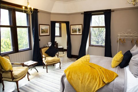 Isla Bank House  - 285