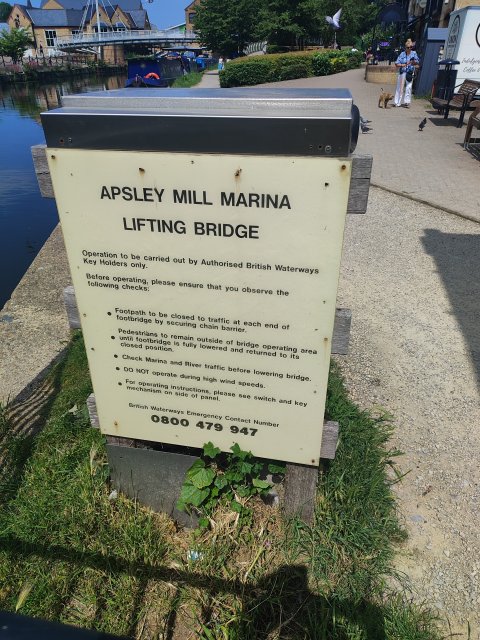 Grand Union Canal  Kings Langley To Apsley - 1343