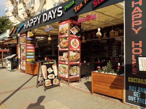 Happy Days Restaurant - 1066