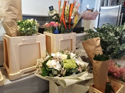 THE ORCHID FLOWERS AND CAFE