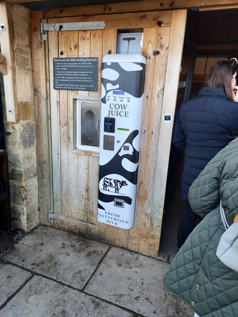 Jeremy Clarkson - Diddly Squat Farm - 1154