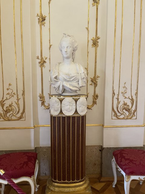 Schonbrunn Palace - 1321