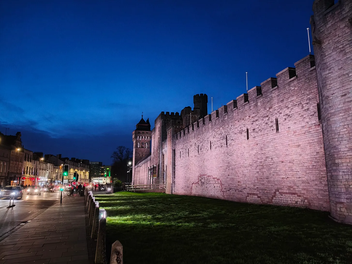 Explore Cardiff - Dark History Walking Tour - 1302