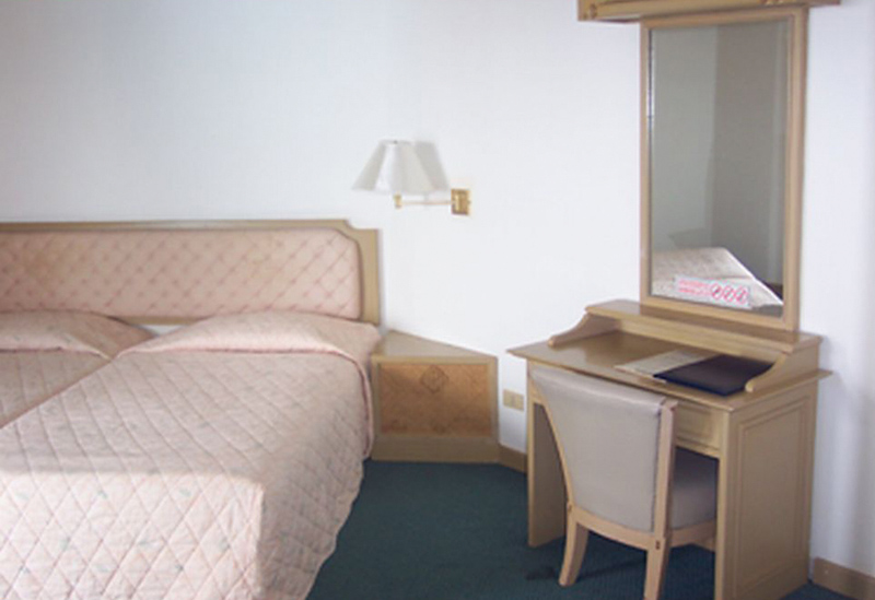 City Beach Resort - 511