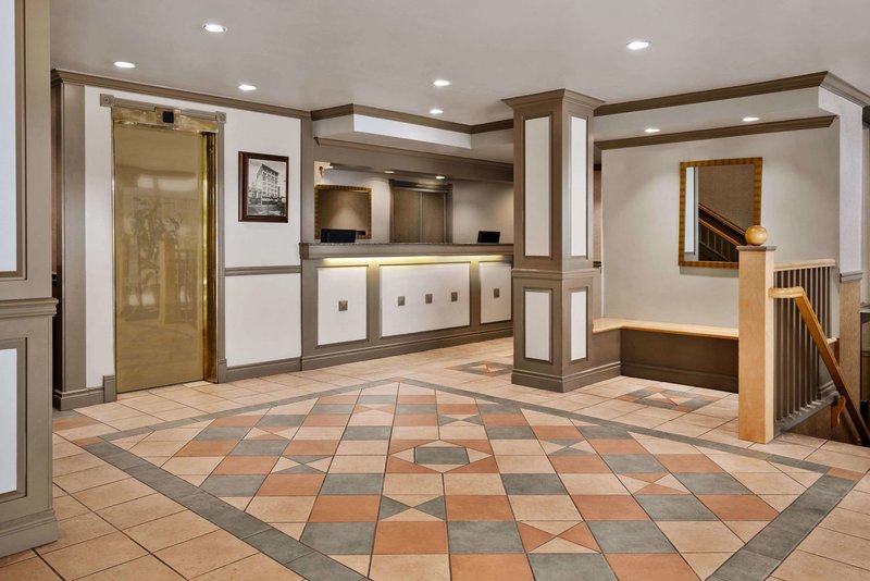 Days Inn Vancouver Downtown - 523