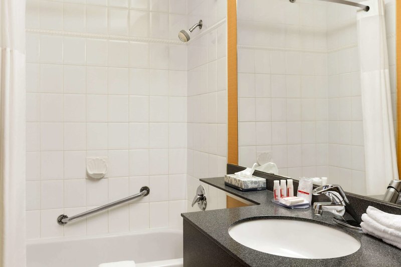 Days Inn Vancouver Downtown - 523