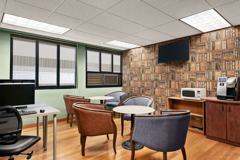 Days Inn Vancouver Downtown - 523