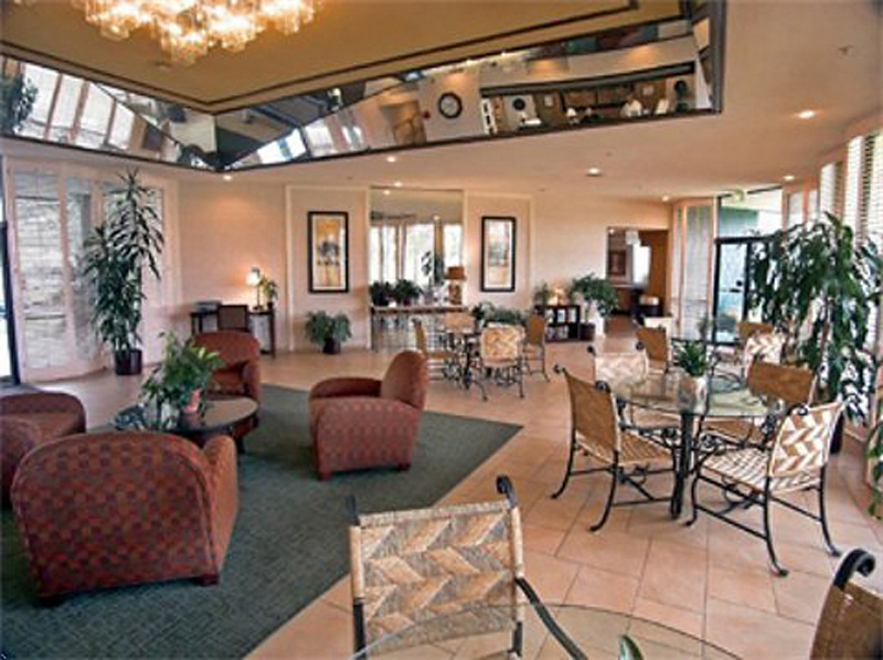 Best Western Plus Garden Court Inn - 859