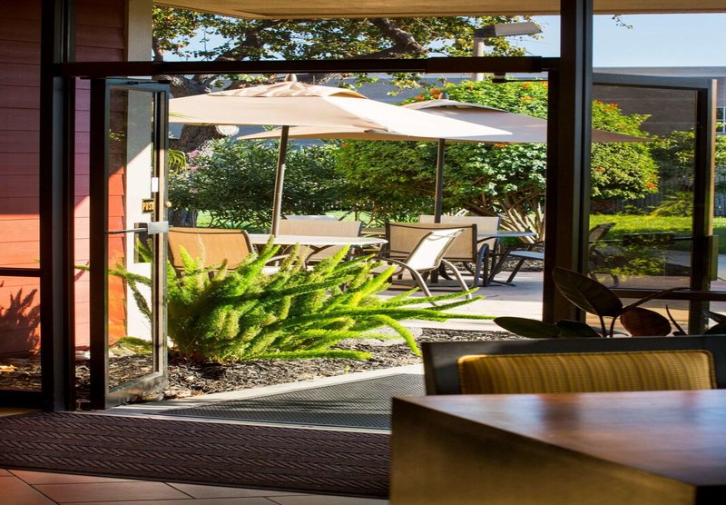 Best Western Plus Garden Court Inn - 859