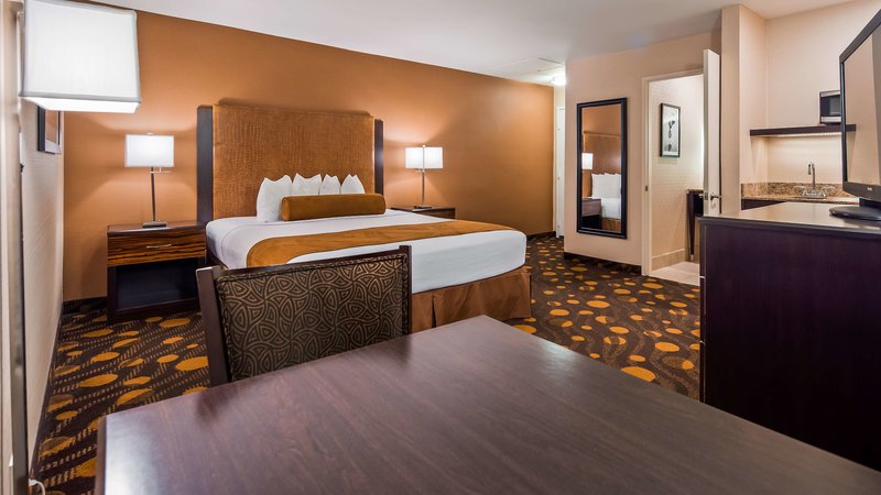 Best Western Plus Suites Hotel Coronado Island - 865