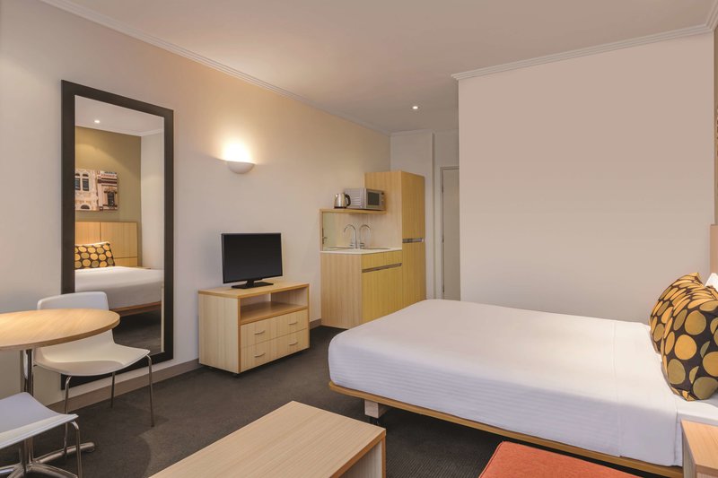 Travelodge Hotel Sydney Martin Place - 871
