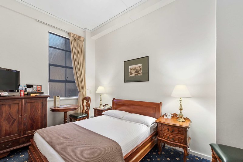 Castlereagh Boutique - 872