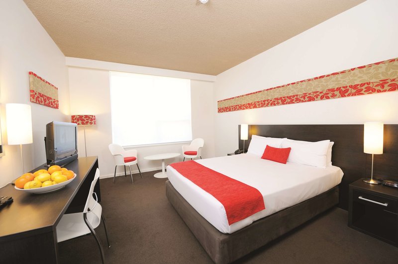 Royal Pacific Hotel - 876