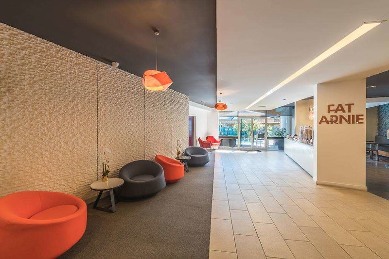 Royal Pacific Hotel - 876