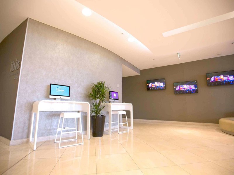 Ibis Sydney Olympic Park - 877