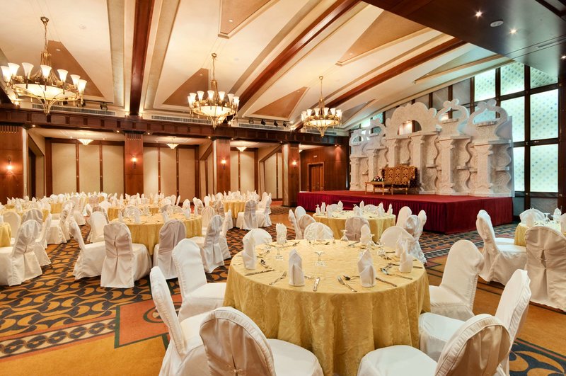 Radisson Blu Hotel & Resort, Al Ain - 551