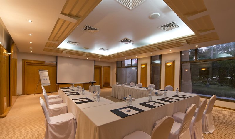 Golden Tulip Al Jazira Hotel & Resort - 559