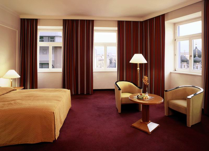 Baltschug Kempinski - 560