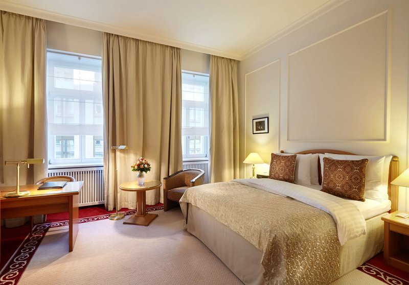 Baltschug Kempinski - 560