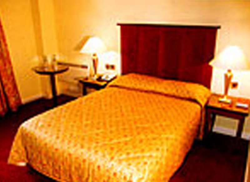 Macdonald Kilhey Court - 562