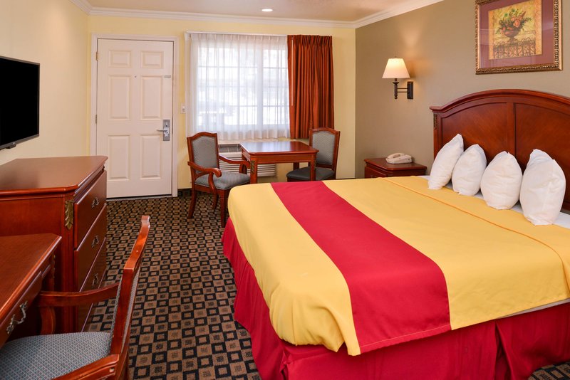 Americas Best Value Inn & Suites San Bernardino - 885