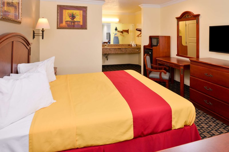 Americas Best Value Inn & Suites San Bernardino - 885