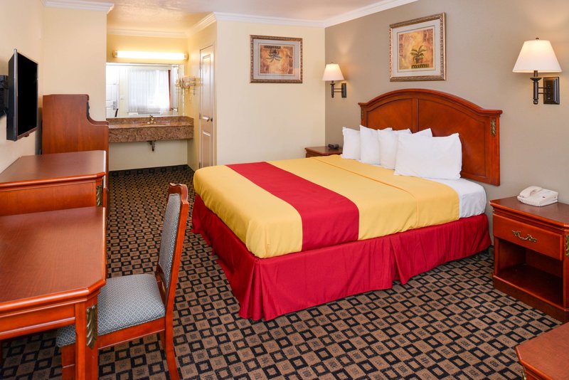 Americas Best Value Inn & Suites San Bernardino - 885