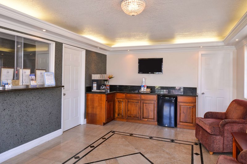 Americas Best Value Inn & Suites San Bernardino - 885