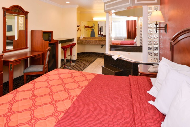 Americas Best Value Inn & Suites San Bernardino - 885
