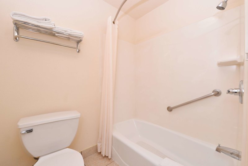 Americas Best Value Inn & Suites San Bernardino - 885