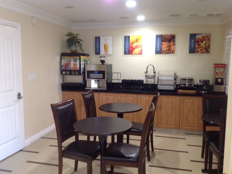 Raincross Hotel Riverside - 887