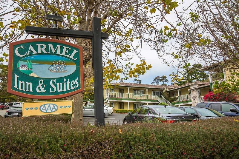 Carmel Inn & Suites - 890