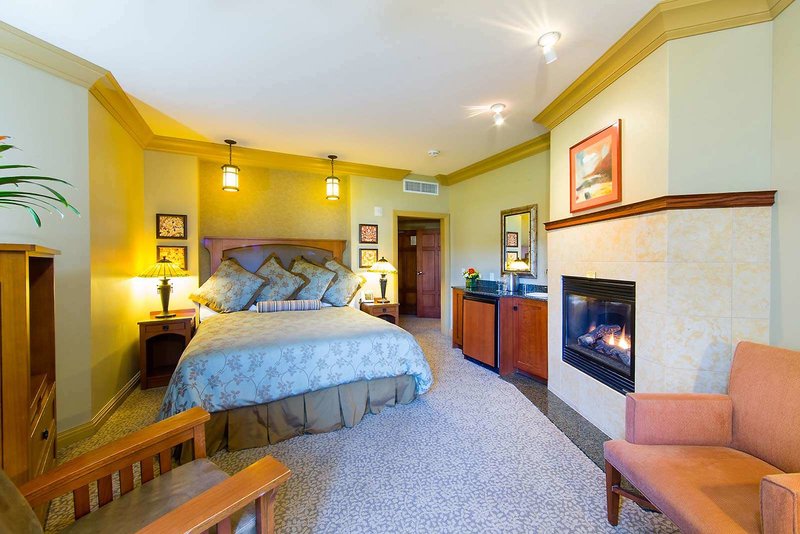 Avila Village Inn - 892