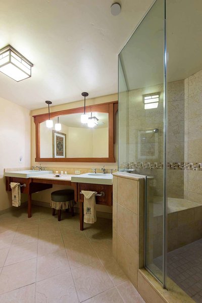 Avila Village Inn - 892