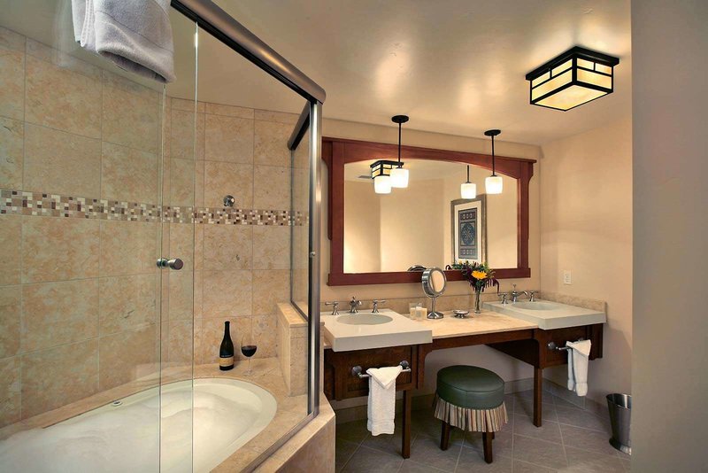 Avila Village Inn - 892