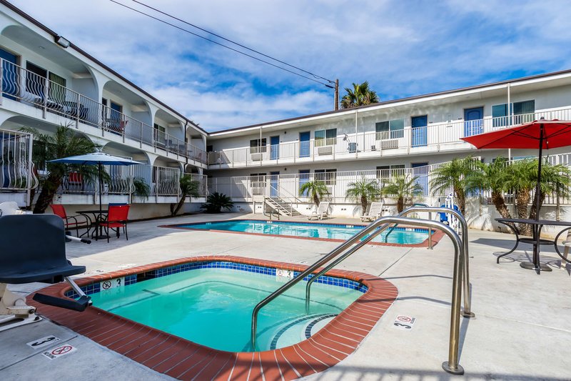 Motel 6 Oceanside Marina