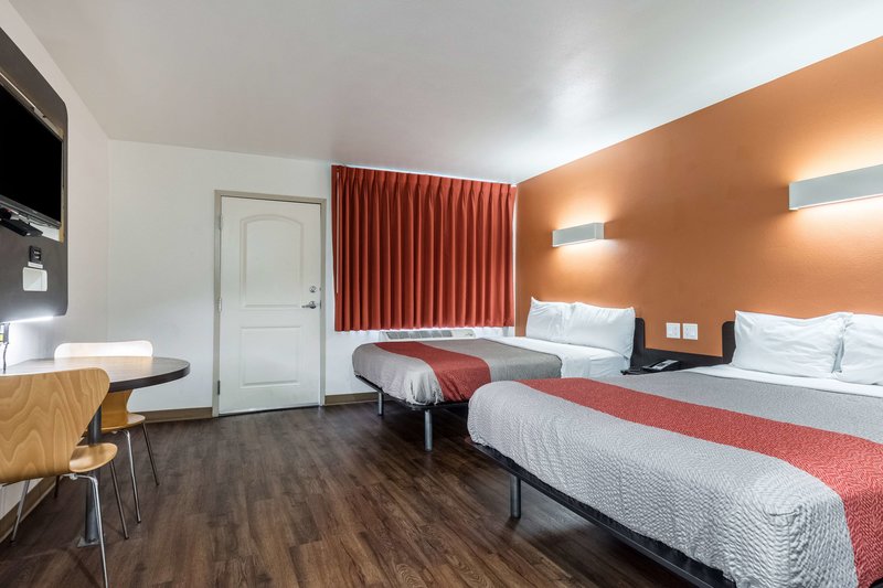 Motel 6 Oceanside Marina - 896