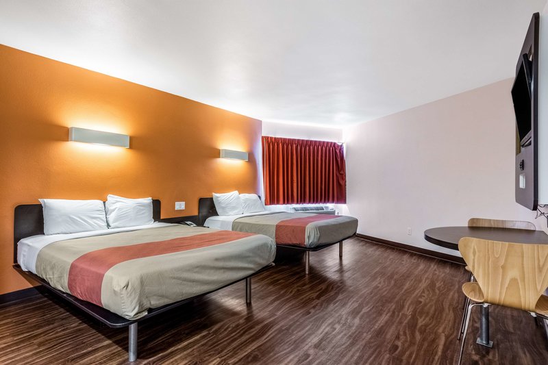 Motel 6 Oceanside Marina - 896