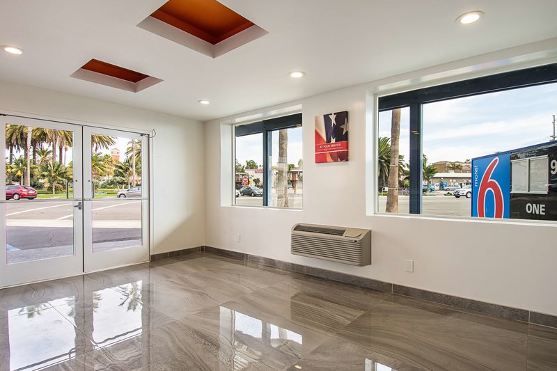 Motel 6 Oceanside Marina - 896