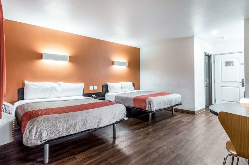 Motel 6 Oceanside Marina - 896