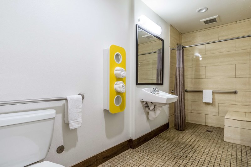 Motel 6 Oceanside Marina - 896