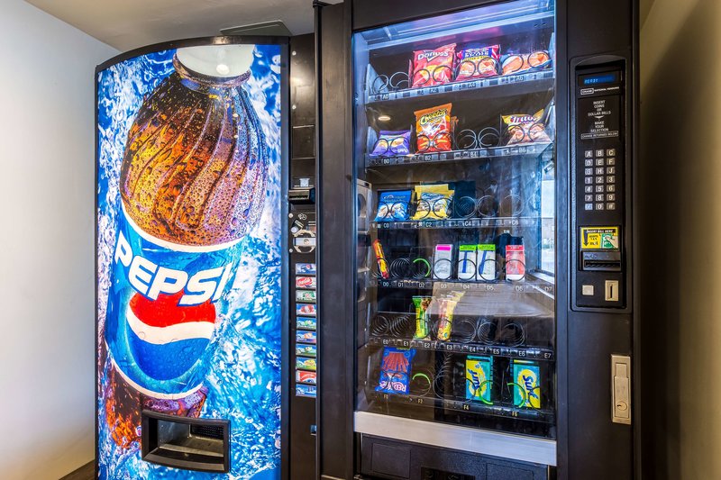 Motel 6 Oceanside Marina - 896