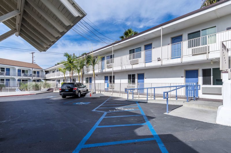 Motel 6 Oceanside Marina - 896
