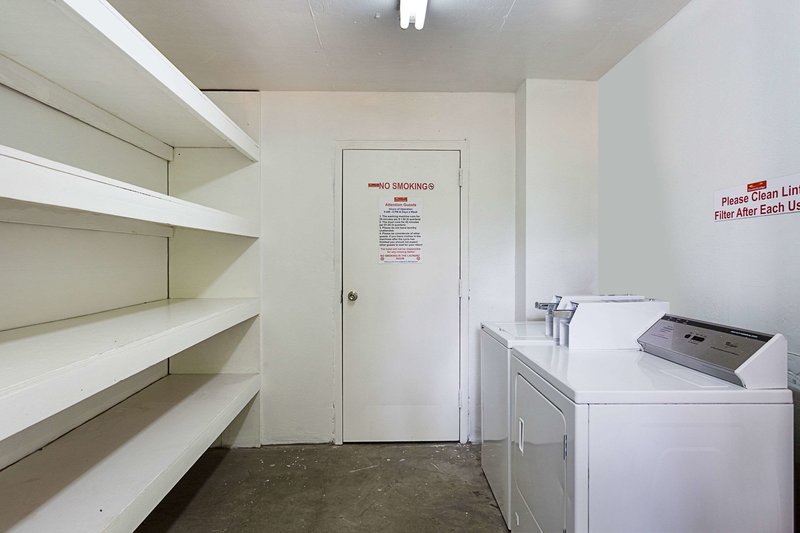 Rodeway Inn Birmingham - 897