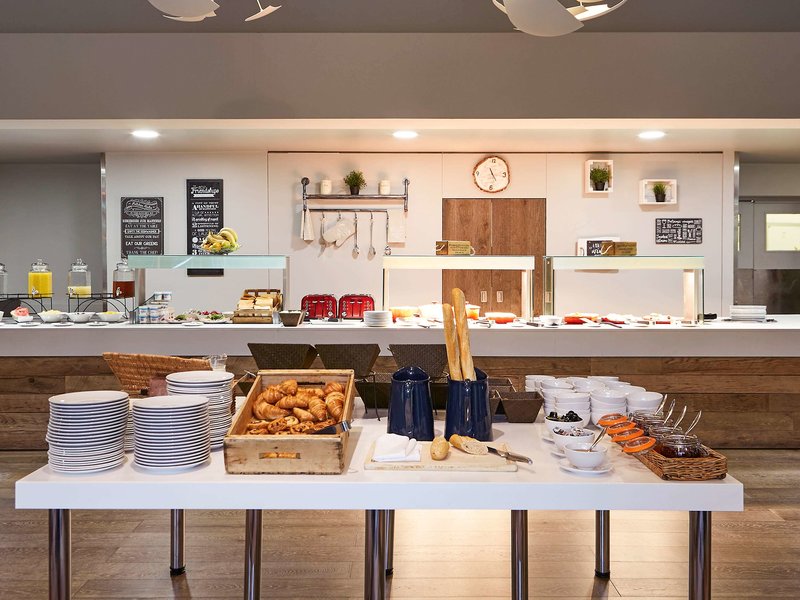 Novotel Manchester West - 570