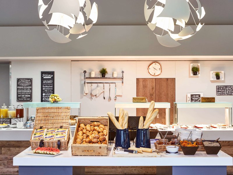 Novotel Manchester West - 570