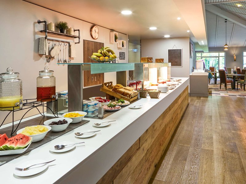 Novotel Manchester West - 570