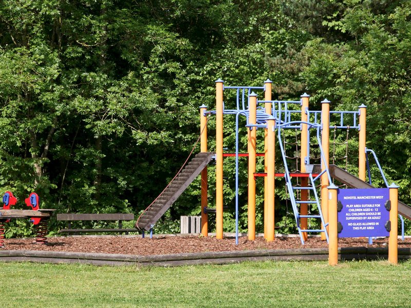 Novotel Manchester West - 570