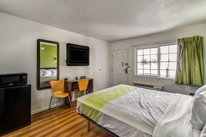 Motel 6 Visalia Ca - 904