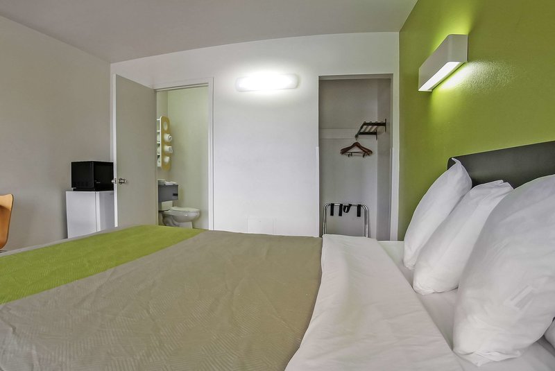 Motel 6 Visalia Ca - 904